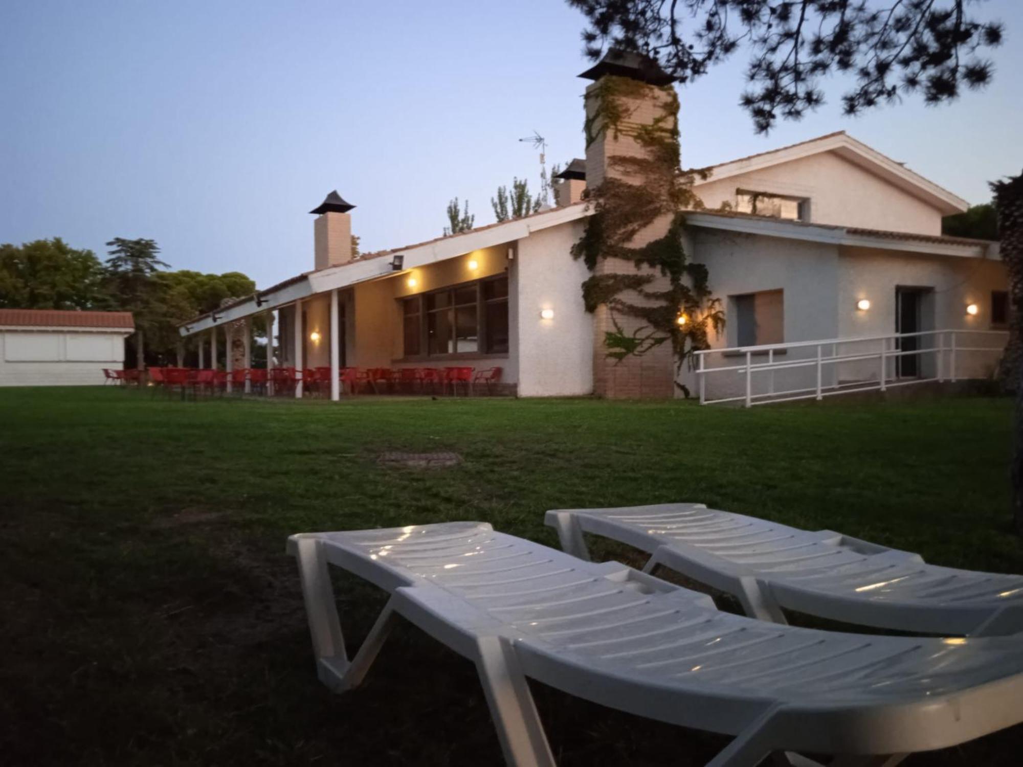 Albergue Zaragoza Camping Exterior photo