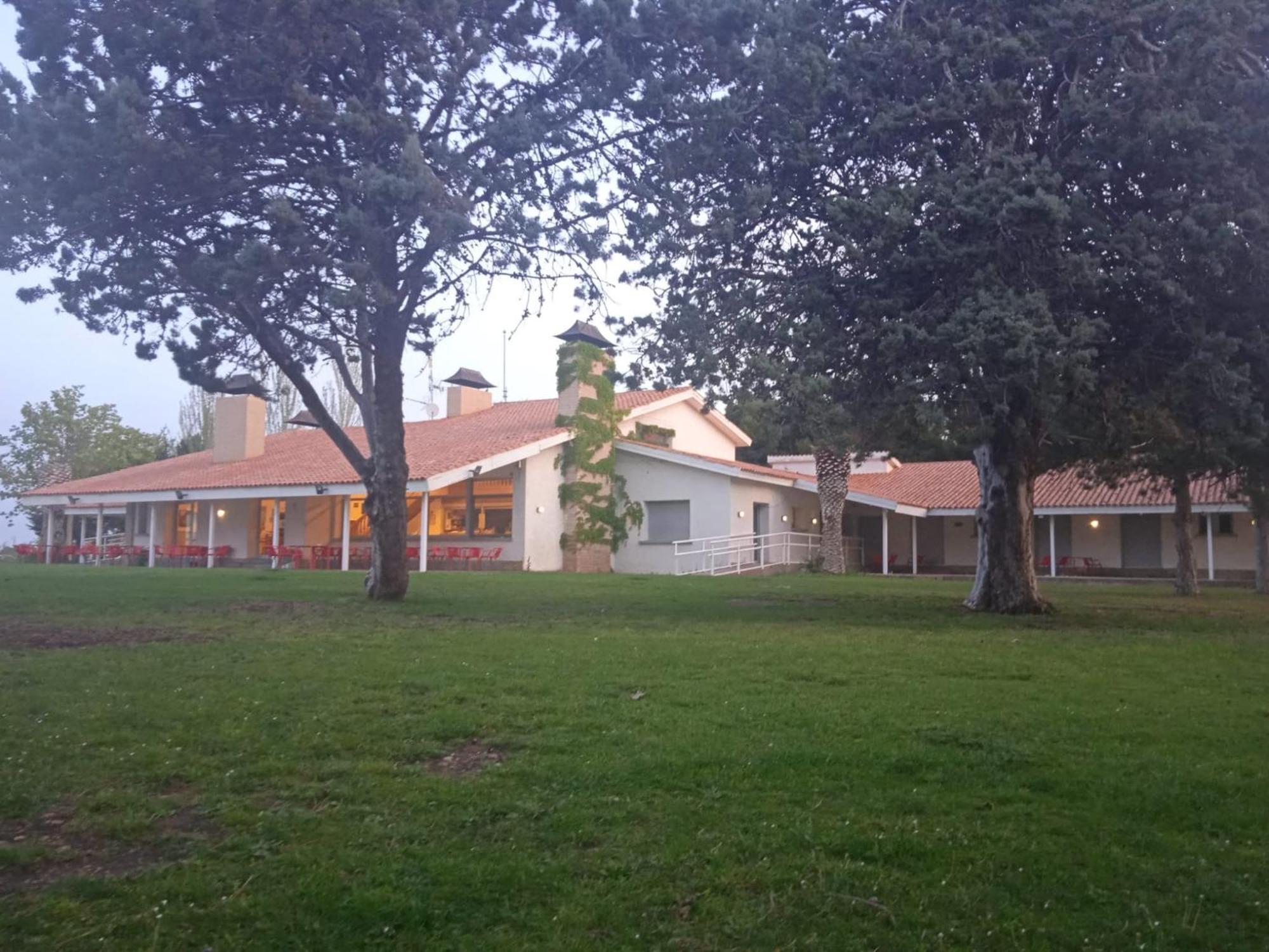 Albergue Zaragoza Camping Exterior photo