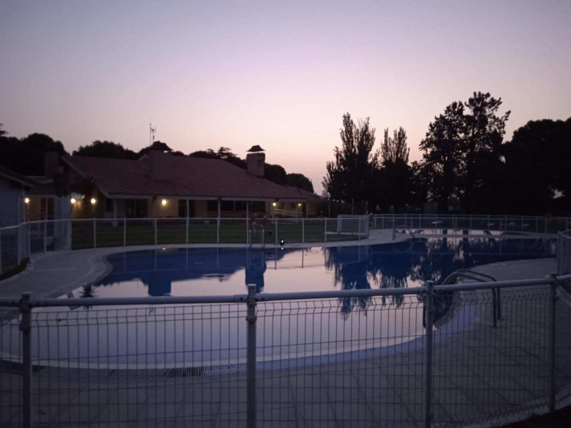 Albergue Zaragoza Camping Exterior photo